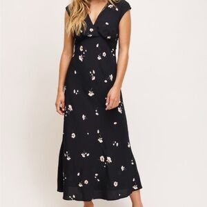 Dynamite Maxi Dress

#1142